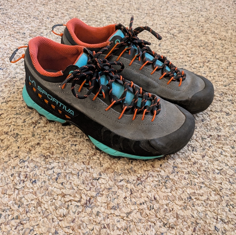 La Sportiva TX4 Women's Approach Shoes (39, 7.5)